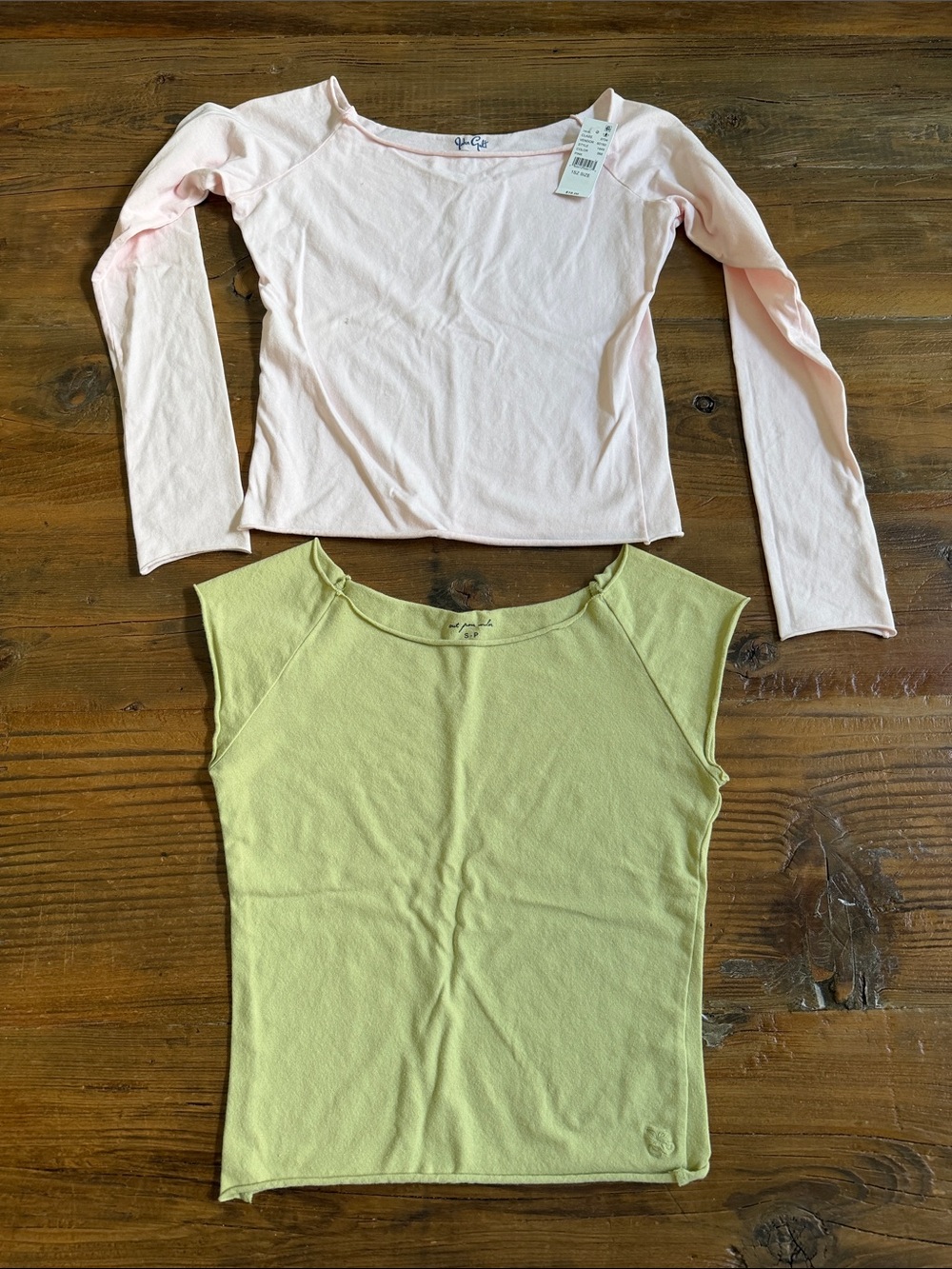 Set of tops
